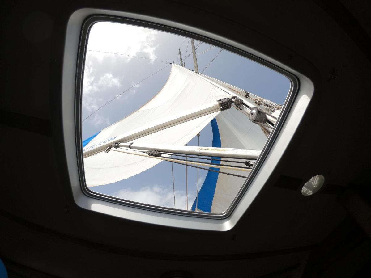 Отель Magnifico Barco En La Graciosa Калета-де-Себо Экстерьер фото