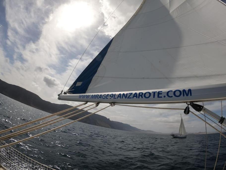 Отель Magnifico Barco En La Graciosa Калета-де-Себо Экстерьер фото