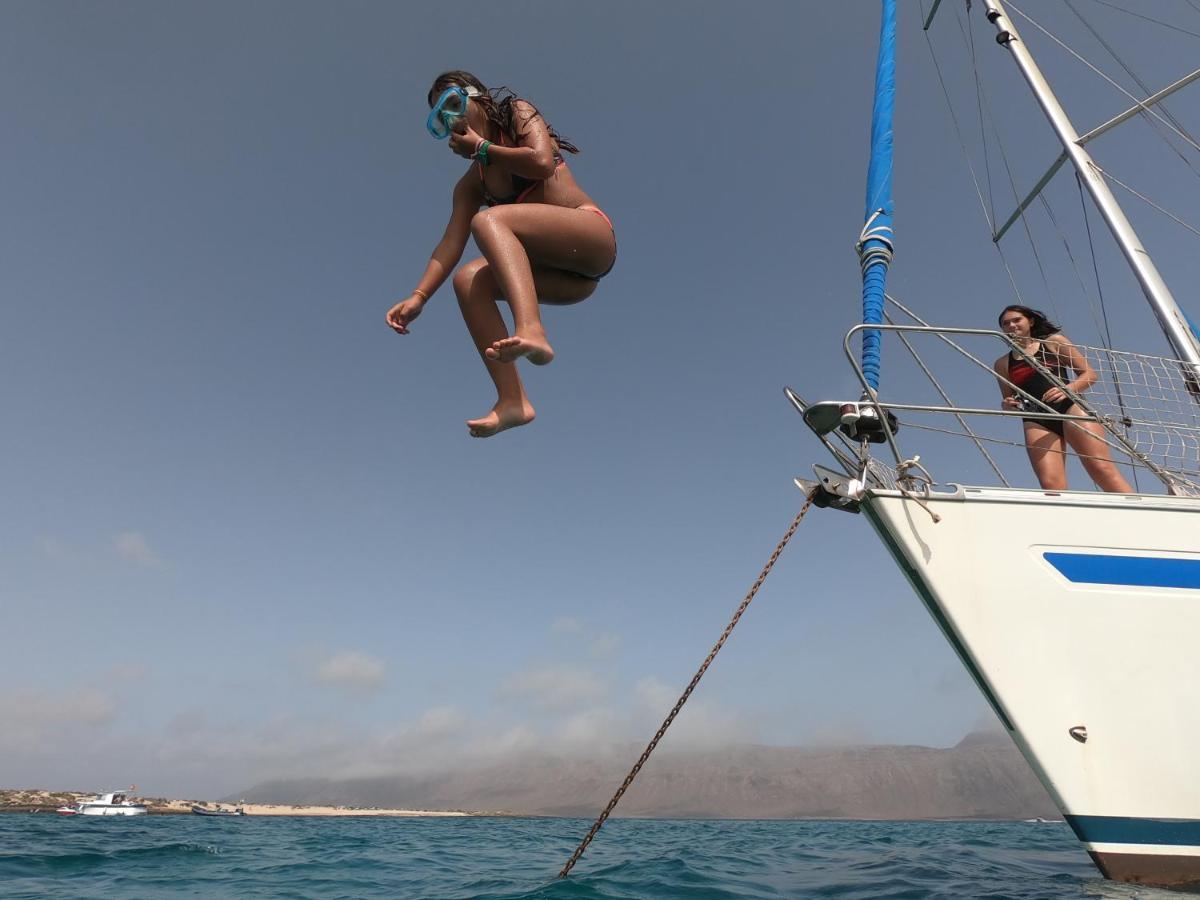 Отель Magnifico Barco En La Graciosa Калета-де-Себо Экстерьер фото