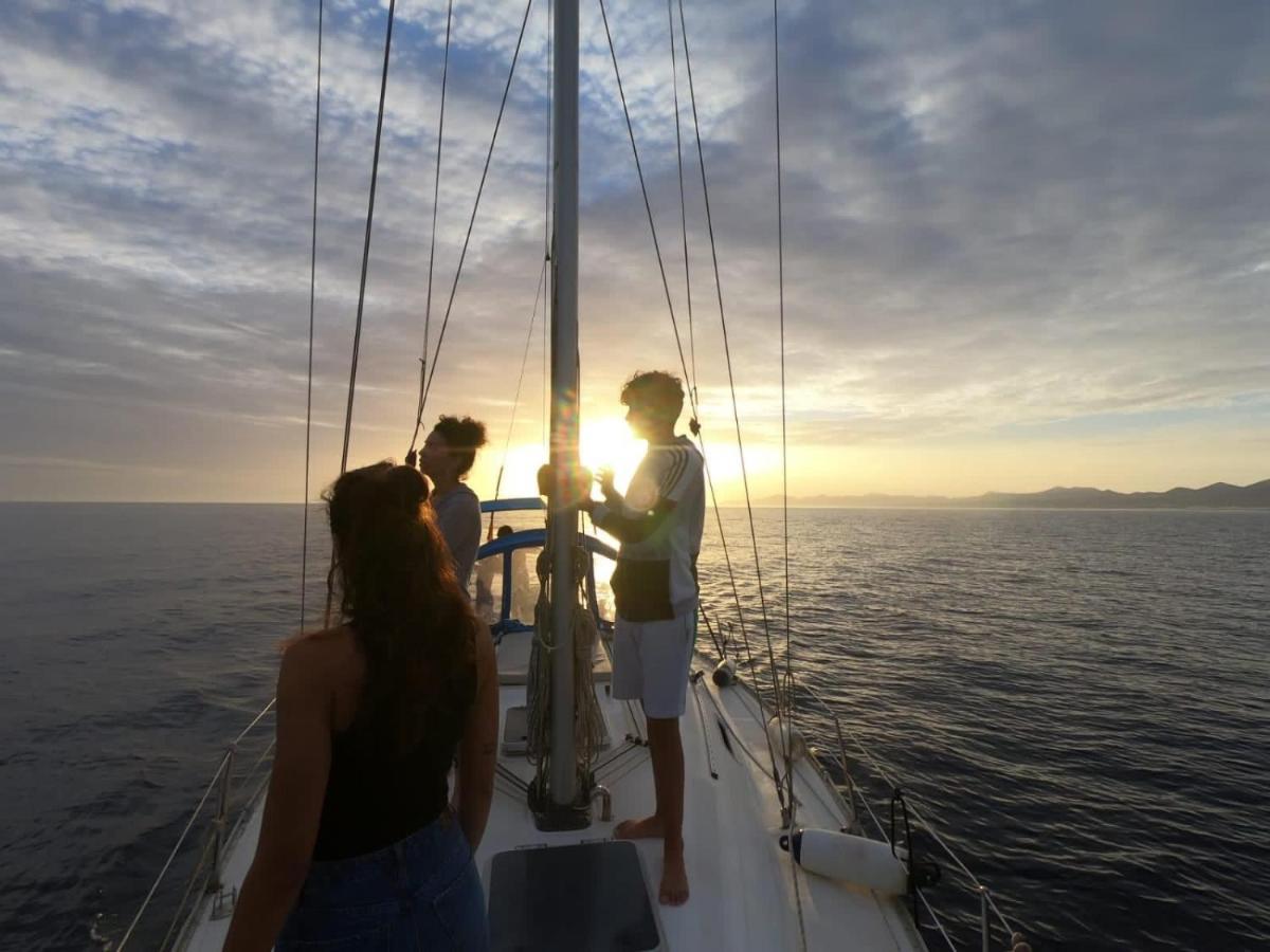 Отель Magnifico Barco En La Graciosa Калета-де-Себо Экстерьер фото