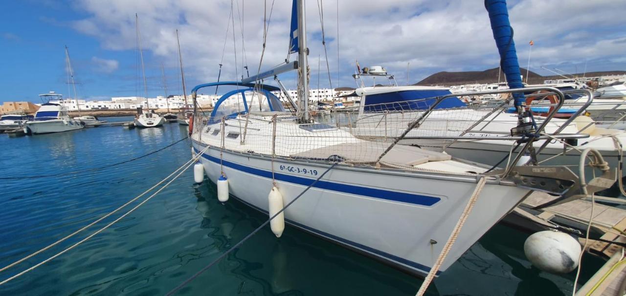 Отель Magnifico Barco En La Graciosa Калета-де-Себо Экстерьер фото