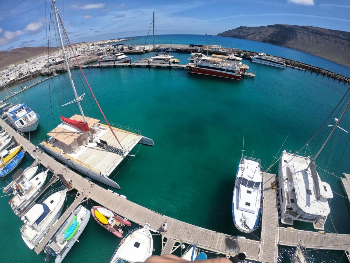 Отель Magnifico Barco En La Graciosa Калета-де-Себо Экстерьер фото
