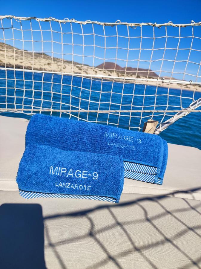 Отель Magnifico Barco En La Graciosa Калета-де-Себо Экстерьер фото